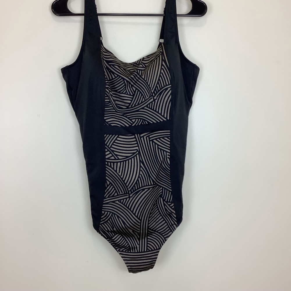 Amoena One Piece Swimsuit Blk Gold Abstract Print Built in Bra Size 18DD